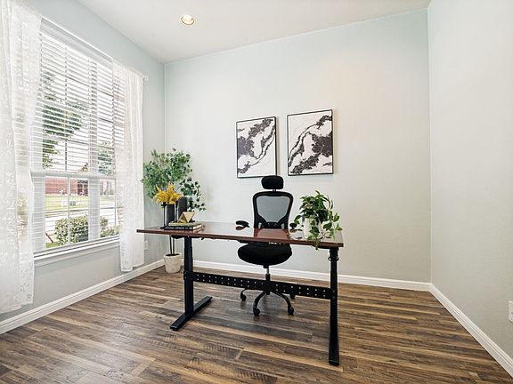 4th image of 669 Payton Way