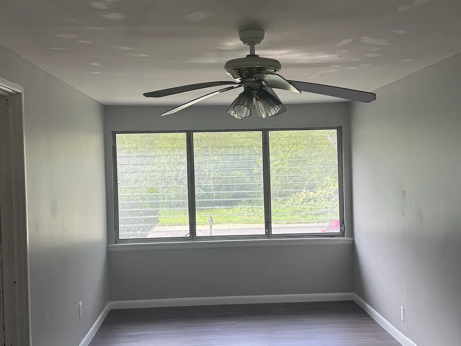 4 bed, 2044 sqft, $2,700 — Photo 2
