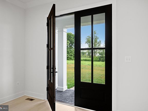 5th image of 38880 Avery Oaks Ln