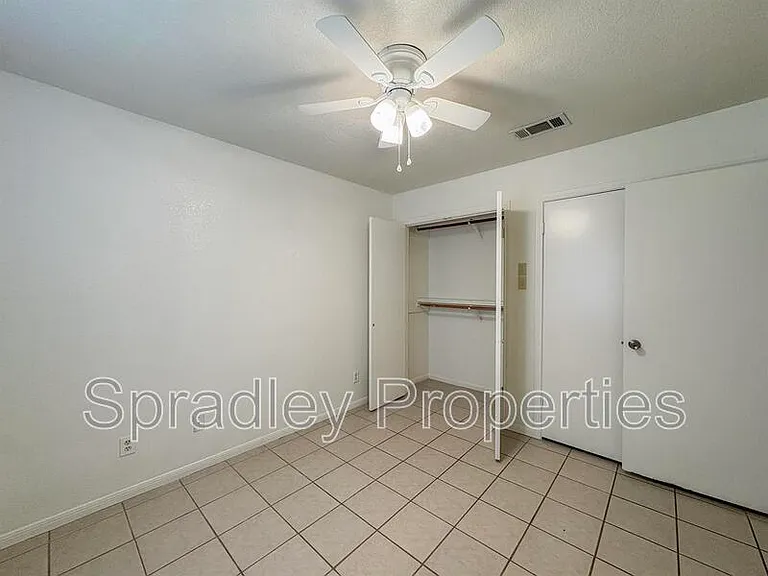 406C N Loop Dr #121 — Photo 7