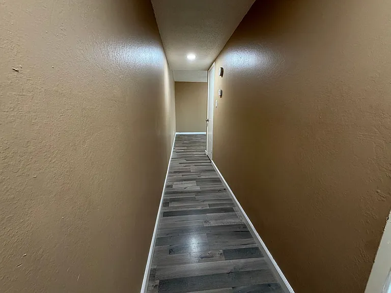 5725 Woodleigh Dr — Photo 30