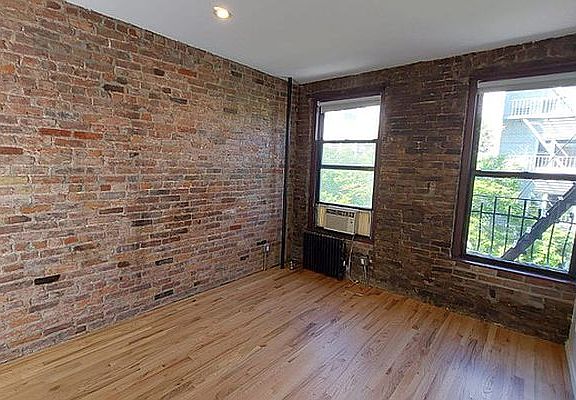 4th image of 50 Mac Dougal St #9
