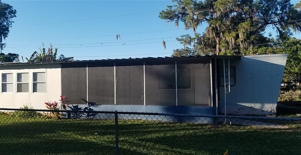 1st image of 2926 Vousden Ln