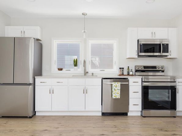 1 Nobert St #2, Warren, RI 02885