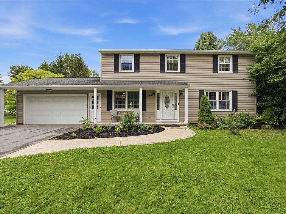 1st image of 135 Maple Hill Farm Rd