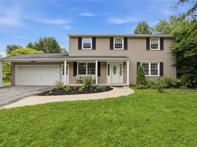 135 Maple Hill Farm Rd, Penfield, NY, 14526