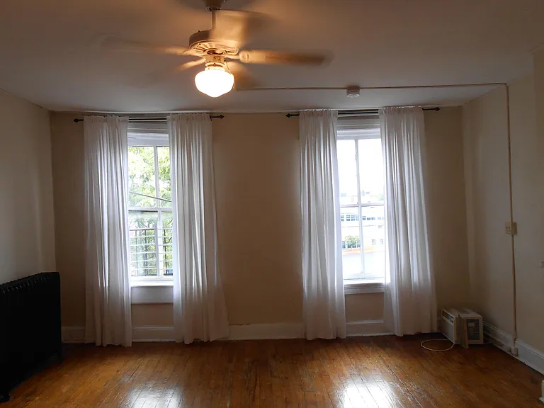 1517 Park Ave #3 — Photo 4