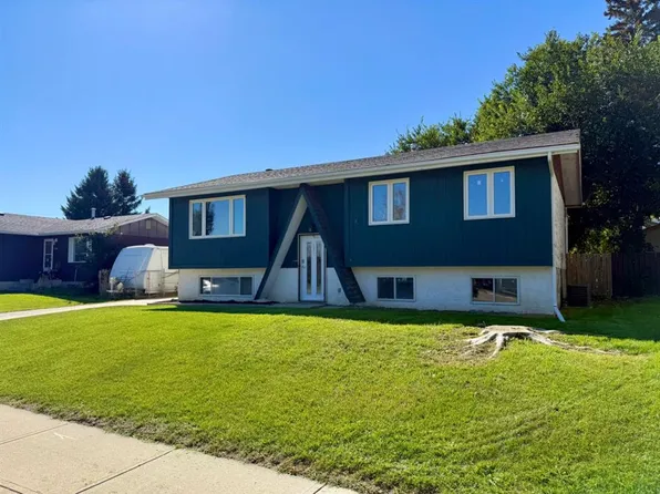 921 NE Ellis Cres SE, High River, AB T1V 1J1