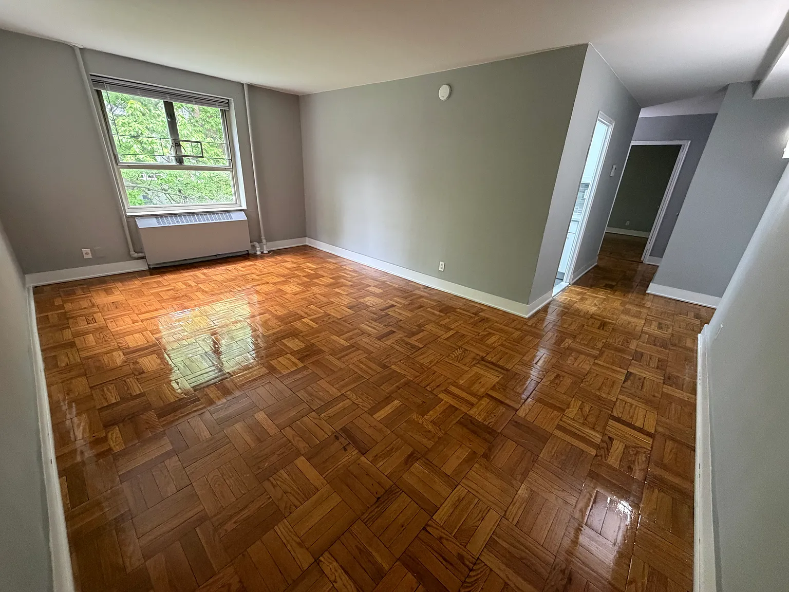 71st Cres, Fresh Meadows — Photo 4