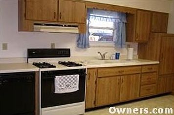 Kitchen gas range and dishwasher