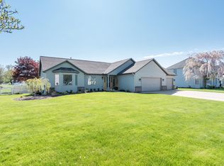 2770 Fairfield Dr, Zeeland, MI