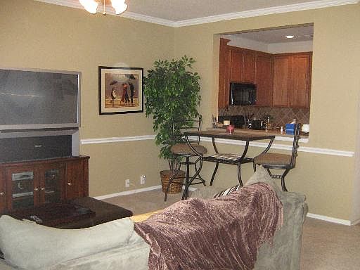 2nd image of 2531 Grayson Cir. #101