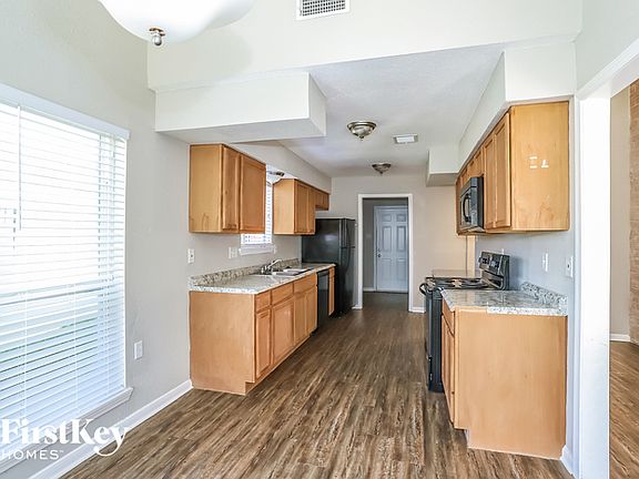 3rd image of 15919 Red Willow Dr