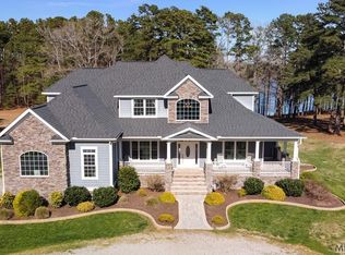389 Pine Ln, Boydton, VA 23917