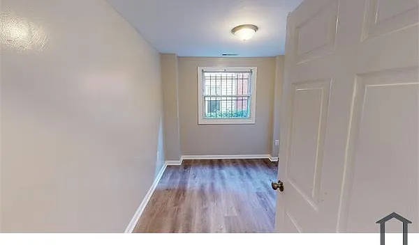 3 bed, $2,548 — Photo 3