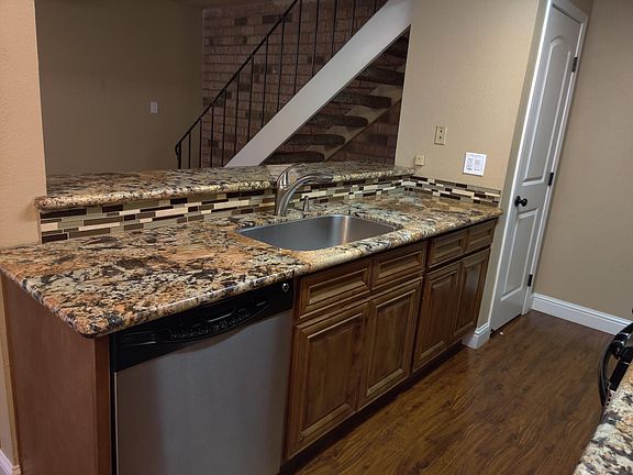 5th image of 247 Breuner Dr APT 3