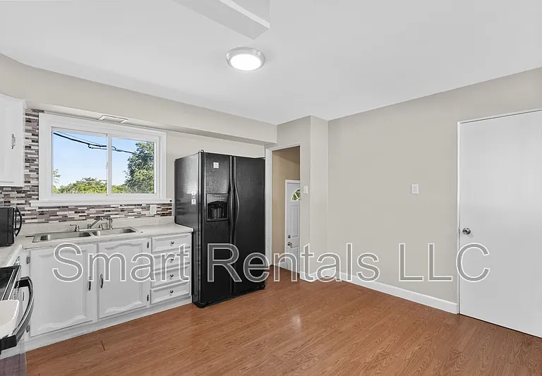855 Teson Rd — Photo 8