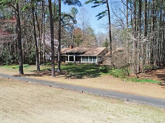 3rd image of 86 Fairway Dr