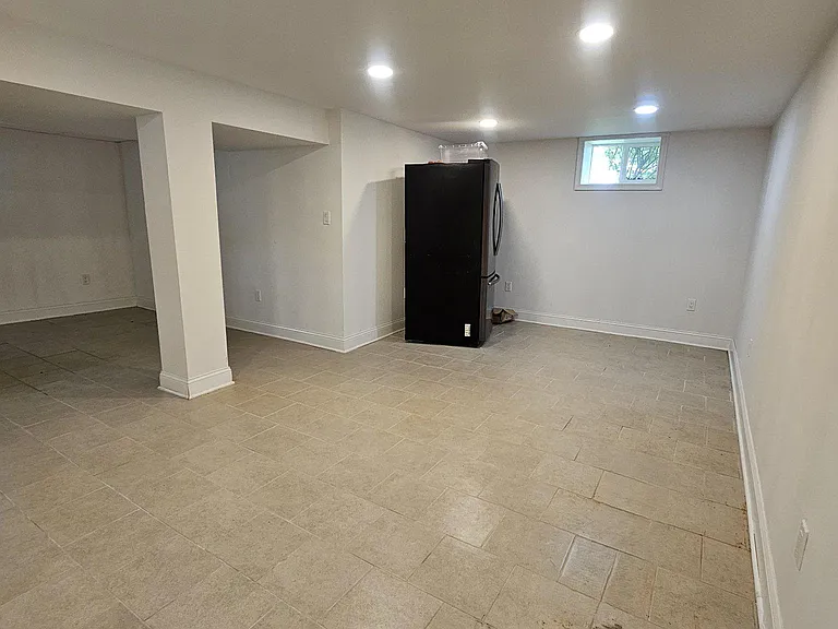 328 Rees Dr — Photo 37