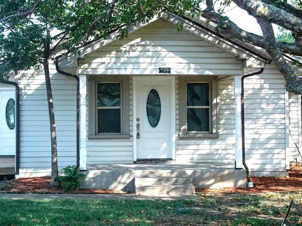 209 W Main St, Grandview, TX 76050