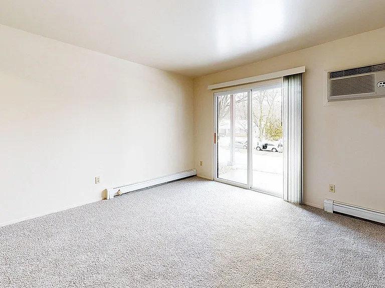 Wood Creek Apartments — Photo 63