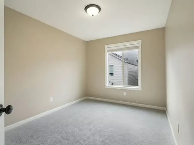 2610 NE 131st Ct — Photo 21