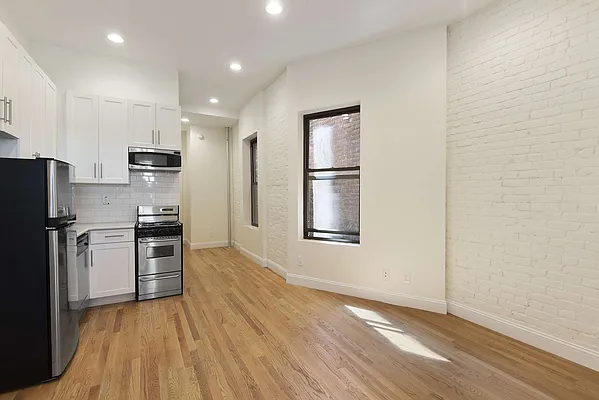 Rented by Compass | media 27