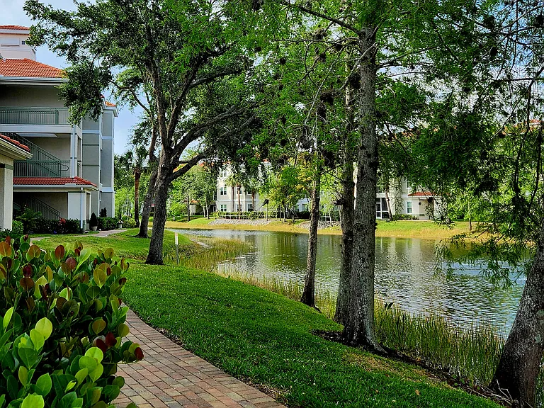 23680 Walden Center Dr #310 — Photo 18