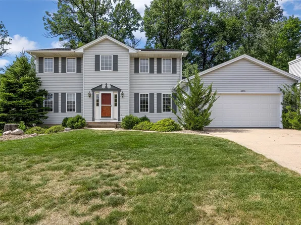 3333 Riverside Dr NE, Cedar Rapids, IA 52411