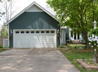 202 N Oltendorf Rd, Streamwood, IL