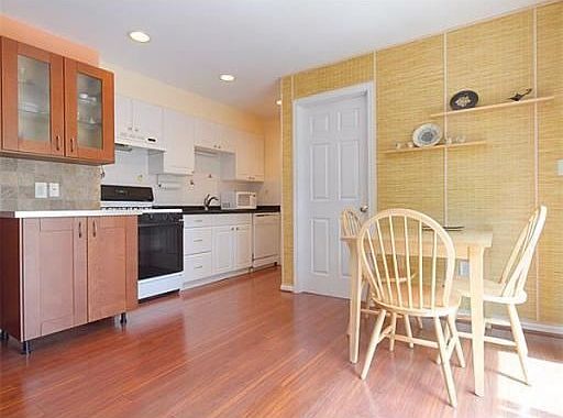 2nd image of 17 Parkers Ln