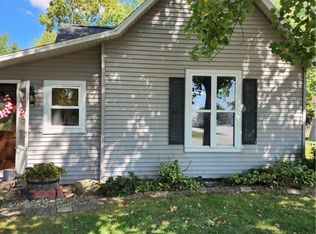 213 E Montgomery St, Oakland, IL 61943