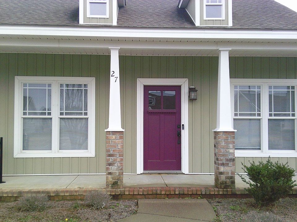 1st image of 27 Wildberry Dr