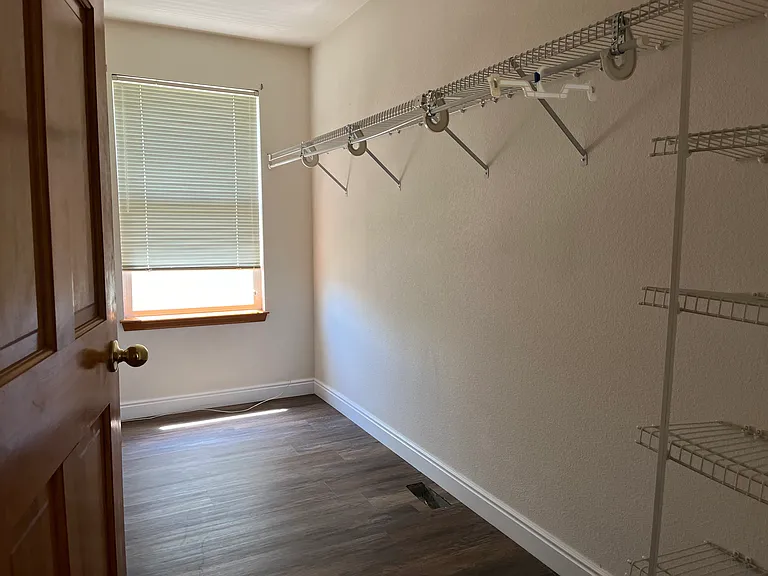 Master Walkin Closet