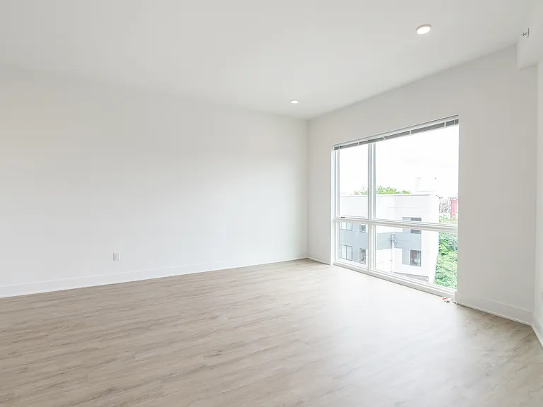 1622 Point Breeze Ave — Photo 14