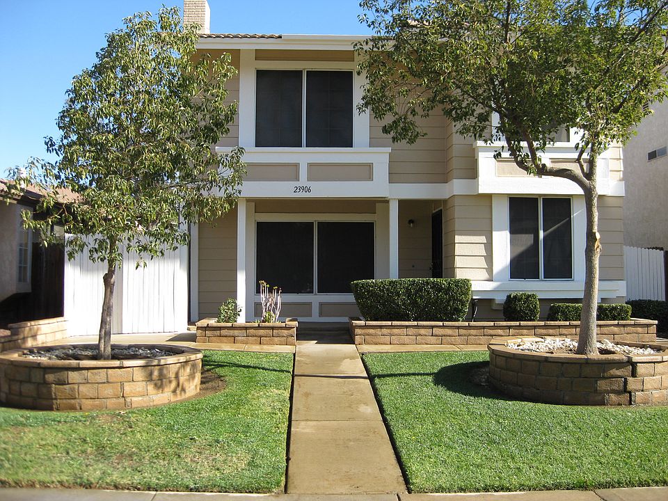 1st image of 23906 Parkland Ave