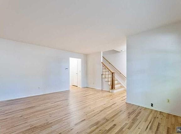 4th image of 88 Poplar St #3