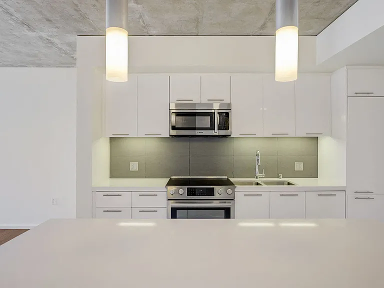 AKA West Hollywood Apartment Residences — Photo 16