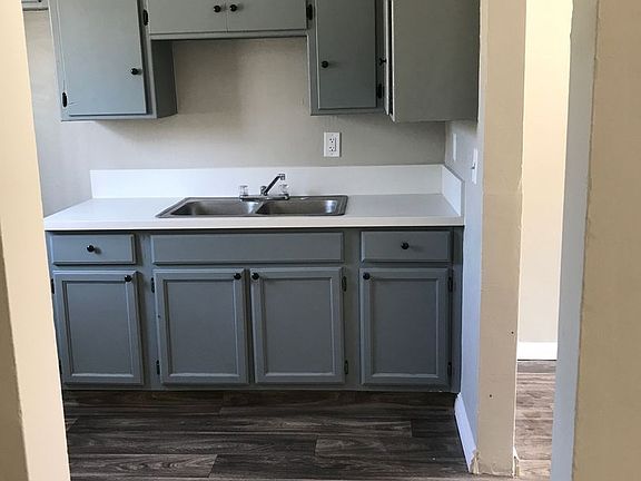 2nd image of 757 N H St APT 28