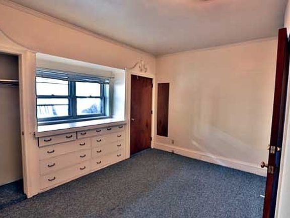 4th image of 110 W Gilman St #7713e3f13