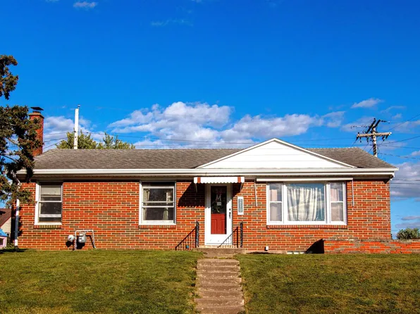 210 2nd St, Dickeyville, WI 53808