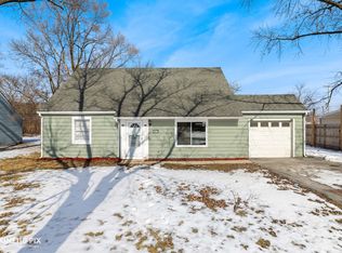 1412 W Broadview Ave, Crete, IL 60417