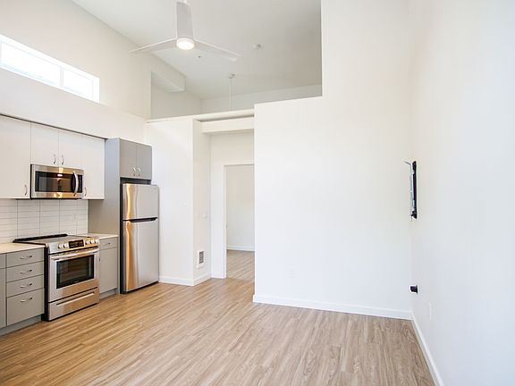3rd image of 2320 N Vancouver Ave #101