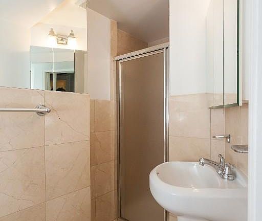 4th image of 112 Avenue A #1F