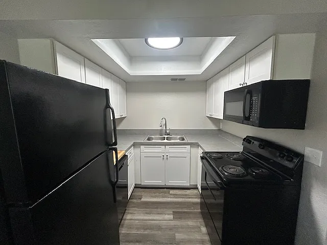 5501 70th Ave N #5 — Photo 2