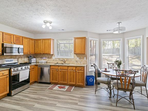 4th image of 1225 Huntington Place Cir #18106274