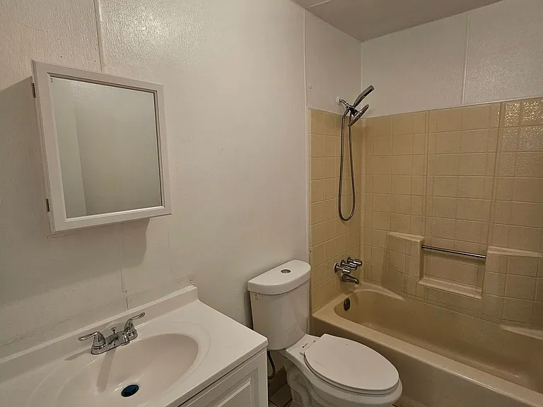 20912 83rd St #D — Photo 6