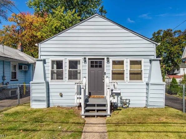 110 W 9th Ave, Roselle Boro, NJ 07203