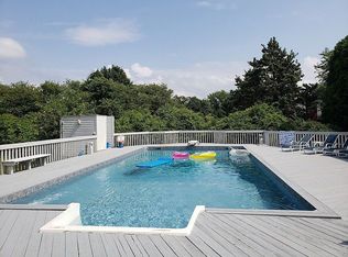 5 Pennys Path, Shelter Island Heights, NY 11965