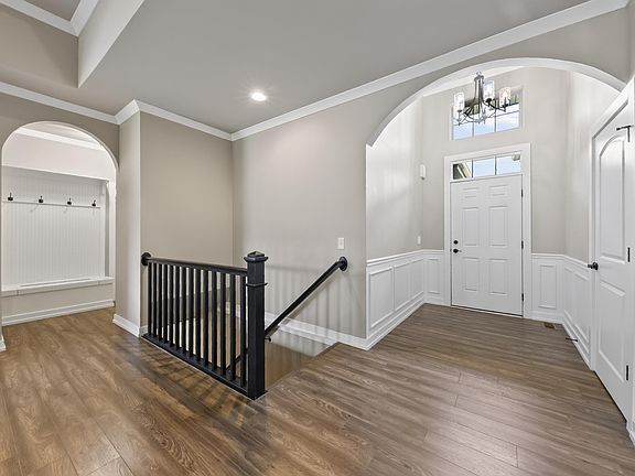 3rd image of 23110 Merlene Dr